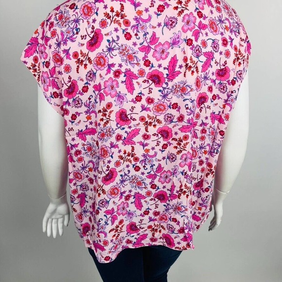 New Torrid Womans Sz 1X 14/16 Challis Blouse Dolman Pink Floral Button Front NWT - Picture 6 of 6